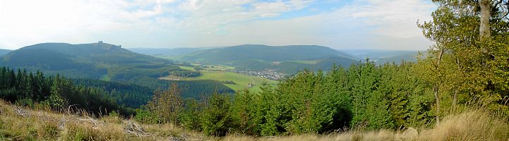 Bild: Blick auf die Bruchhauser Steine Bild: Blick auf die Bruchhauser Steine