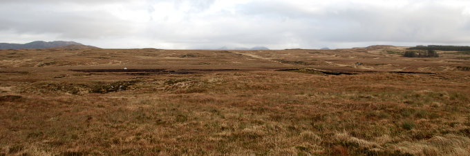 Auf dem Weg nach Cleggan übers Hochmoor Auf dem Weg nach Cleggan übers Hochmoor