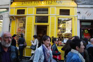 In der Fressgasse des Marais