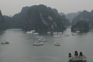 viele Boote bei der Insel Titop viele Boote bei der Insel Titop