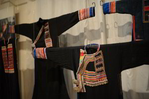 Kleidung im Museum der verschiedenen Volksgruppen Kleidung im Museum der verschiedenen Volksgruppen