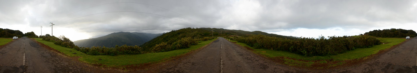 360°-Panorama auf der Straße nach Rabacal auf der Paul da Serra Hochebene 360°-Panorama auf der Straße nach Rabacal auf der Paul da Serra Hochebene
