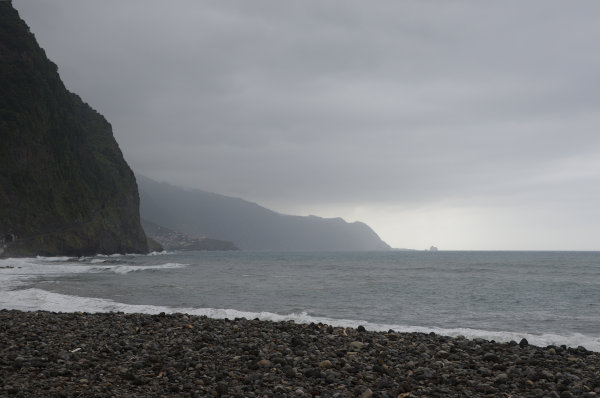 Abends in Sao Vincente am Meer