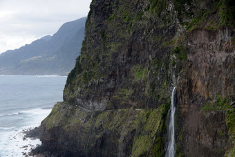 Bild: Brautschleierwasserfall an der alten Strasse Bild: Brautschleierwasserfall an der alten Strasse