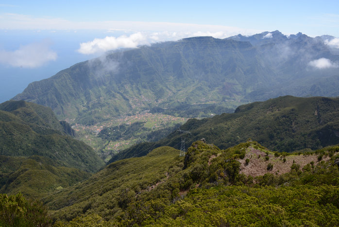 Blick Richtung Pico da Areeiro Blick Richtung Pico da Areeiro