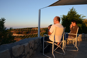Bild: Wir genießen nochmals ein kleines Frühstück mit Blick auf Meer Bild: Wir genießen nochmals ein kleines Frühstück mit Blick auf Meer