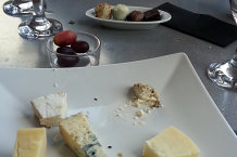 Bild: Pralinen aus Oban und Käse aus der Region Bild: Pralinen aus Oban und Käse aus der Region