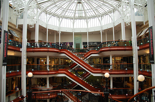 In einem Shoppingcenter In einem Shoppingcenter