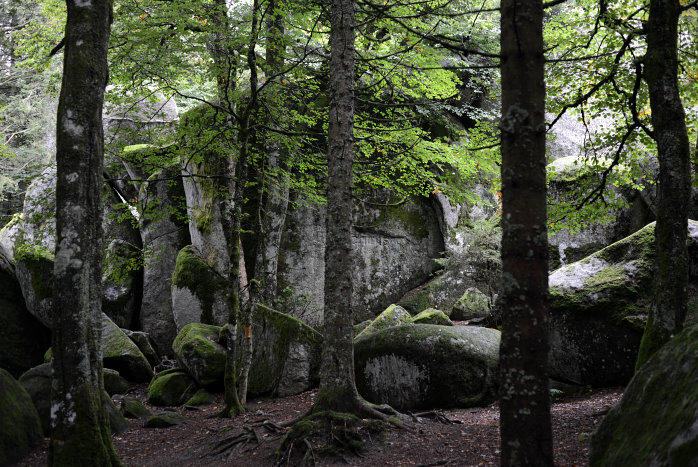 Eine tolle Felsformation mit riesigen Granitkugeln Eine tolle Felsformation mit riesigen Granitkugeln