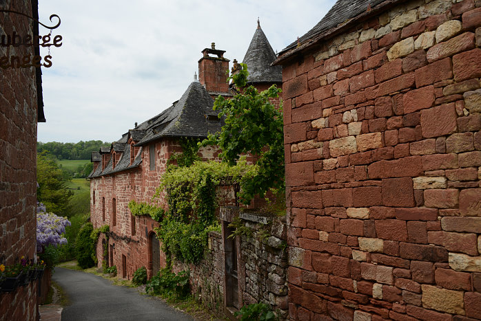 Am Rande gibt es auch eine stille Gasse Am Rande gibt es auch eine stille Gasse