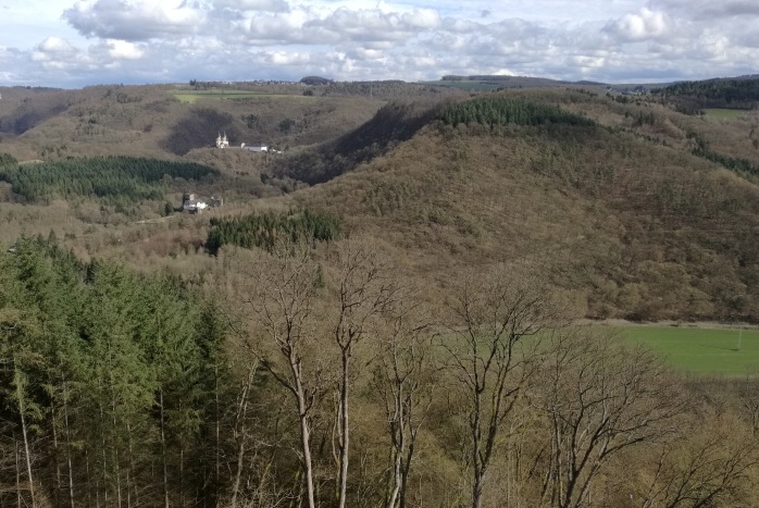Das Kloster liegt schon schön Das Kloster liegt schon schön