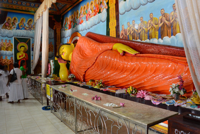 Ein liegender Buddha Ein liegender Buddha
