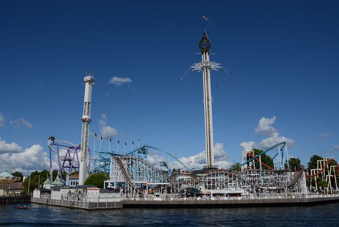 Natürlich kommt man auch in Gröna Lund vorbei Natürlich kommt man auch in Gröna Lund vorbei