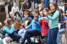 Bild: Ein komplettes Orchester ist auch da Bild: Ein komplettes Orchester ist auch da