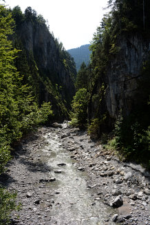 Bild: Wenig Wasser im Bach Bild: Wenig Wasser im Bach