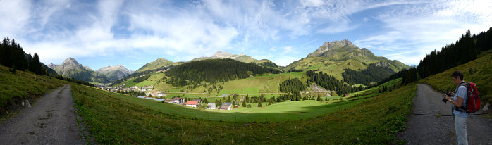 Bild: 180°-Panorama mit Blick auf Lech Bild: 180°-Panorama mit Blick auf Lech