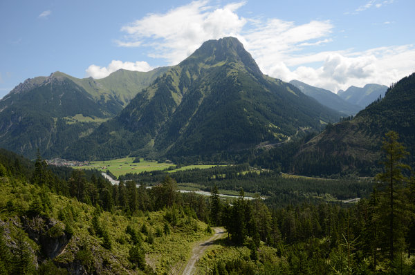 Blick runter ins Lechtal Blick runter ins Lechtal
