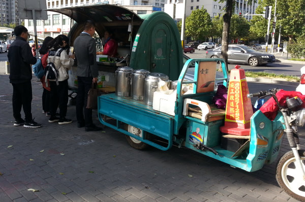 Mobile Küche am Strassenrand Mobile Küche am Strassenrand