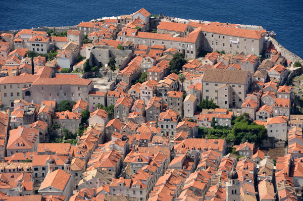 Von oben hat man einen schönen Blick auf Dubrovnik Von oben hat man einen schönen Blick auf Dubrovnik