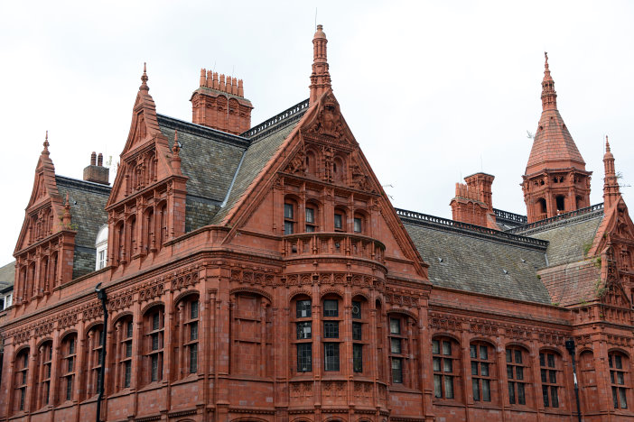 Leider am verfallen Leider am verfallen