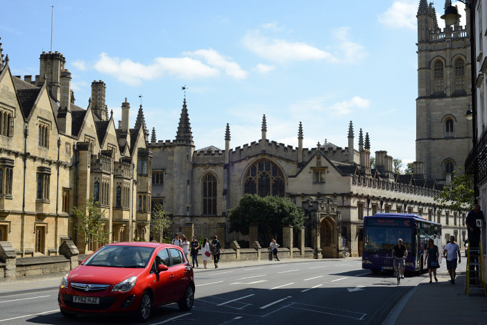 Weiter zu Fuß durch Oxford Weiter zu Fuß durch Oxford