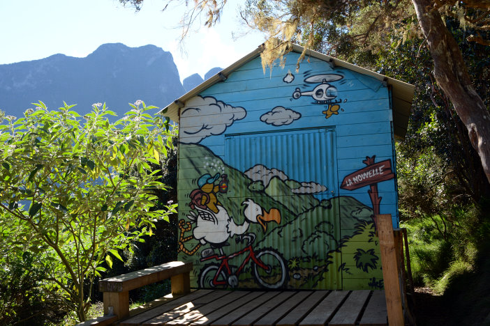 Schönes Graffiti an einem Schuppen Schönes Graffiti an einem Schuppen