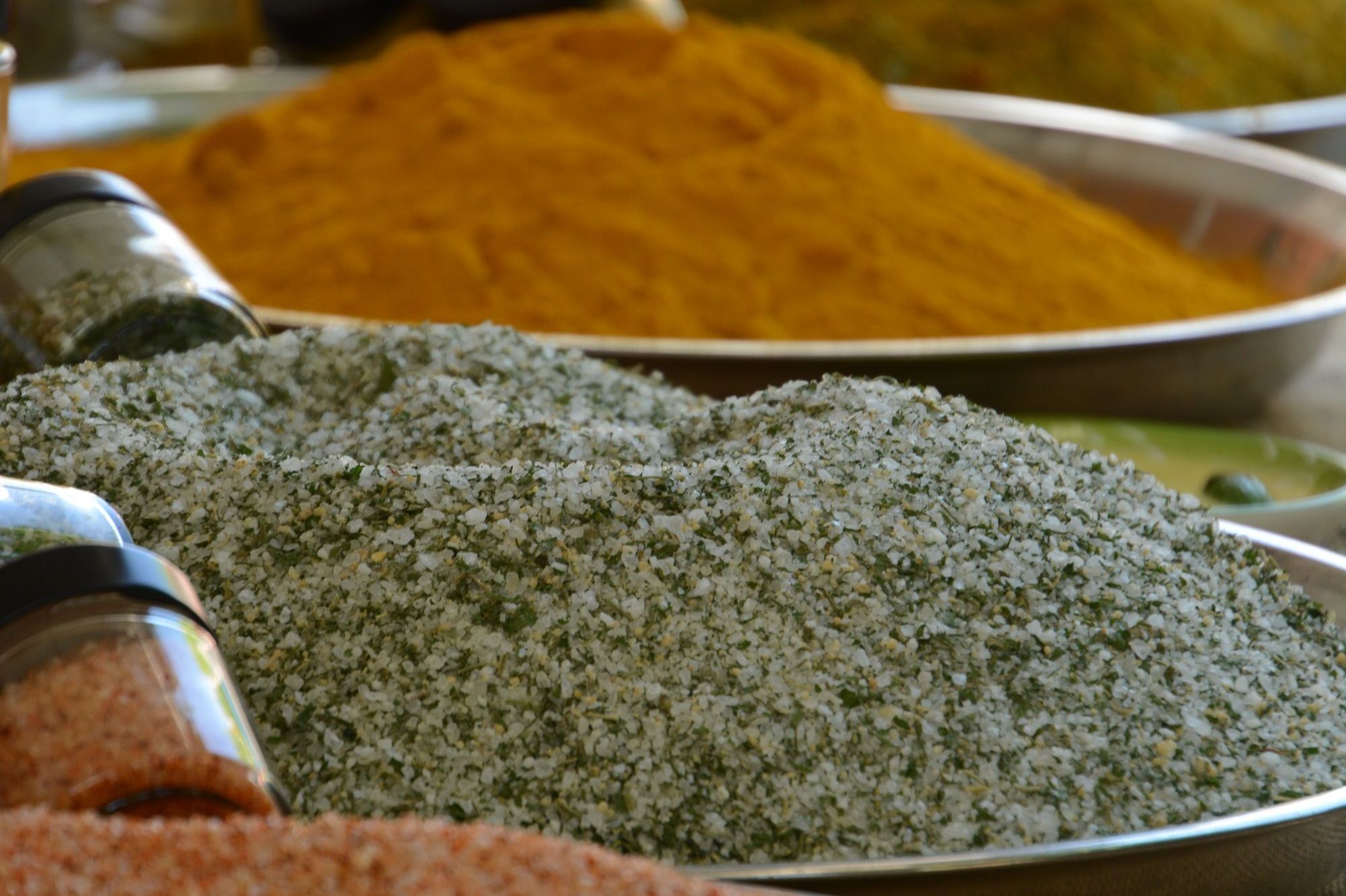 Wohlriechende Gewürze auf dem Markt Wohlriechende Gewürze auf dem Markt