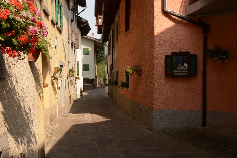 Gäßchen in Mezzolago Gäßchen in Mezzolago