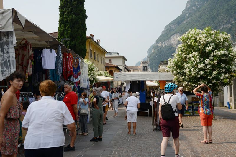 Markttag in Riva del Garda Markttag in Riva del Garda