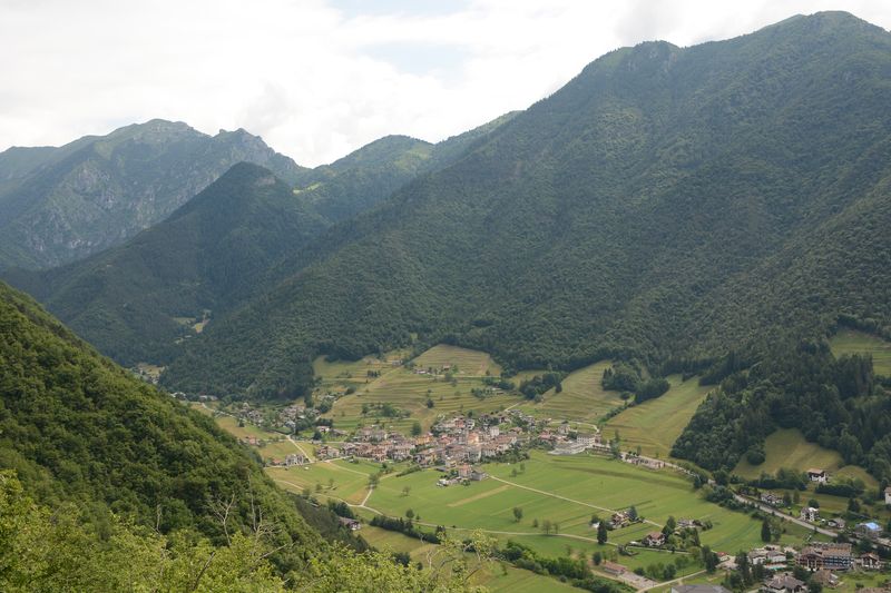 und die Richtung wo wir wohnen und die Richtung wo wir wohnen