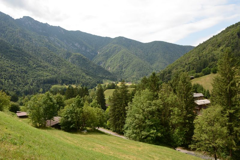 Diese Chalets liegen schön Diese Chalets liegen schön