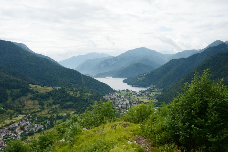 und in die andere Richtung und in die andere Richtung
