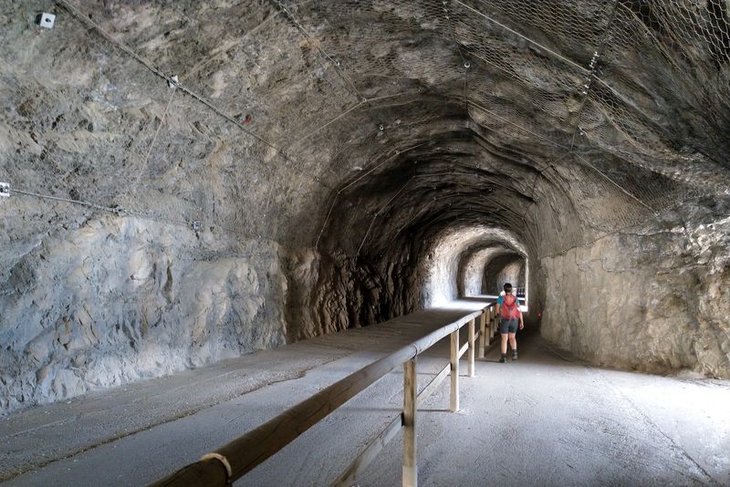 In den Tunneln ist man von den Radfahrern getrennt In den Tunneln ist man von den Radfahrern getrennt