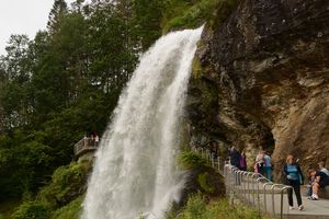 Dahinter kann man laufen Dahinter kann man laufen