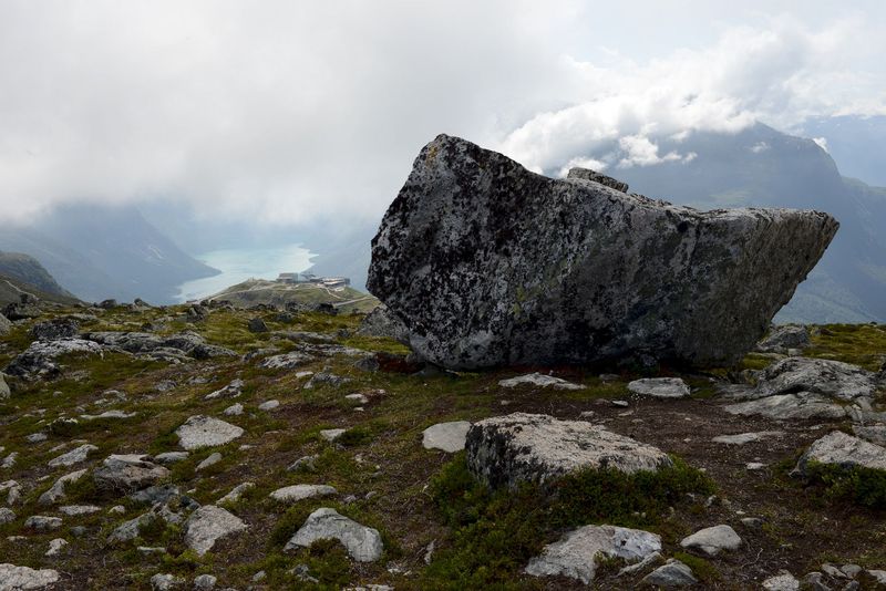 Die Bergstation vom Gipfel aus Die Bergstation vom Gipfel aus