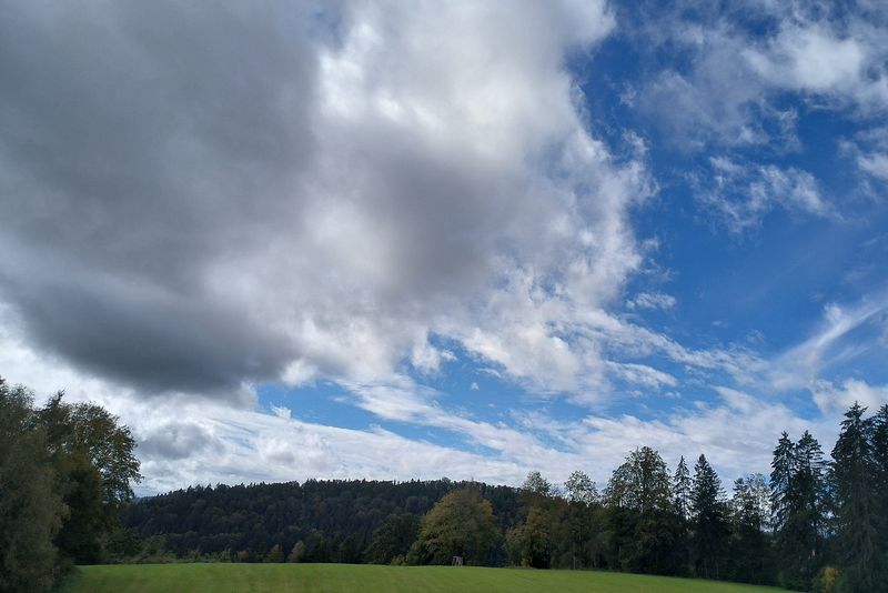 Die ersten Wolken ziehen auf Die ersten Wolken ziehen auf